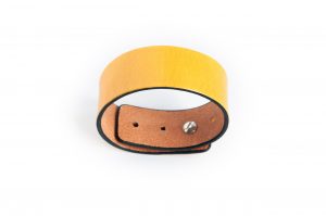 Anne Sancey, bracelet cuir jaune 25mm